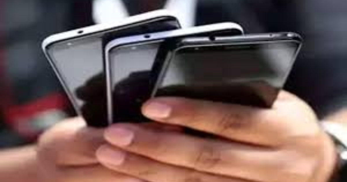 Foreign-Branded Phone Shipments in China Drop 7.7% in February — CAICT Data Reveals Deepening Pressure on Apple and Global Brands